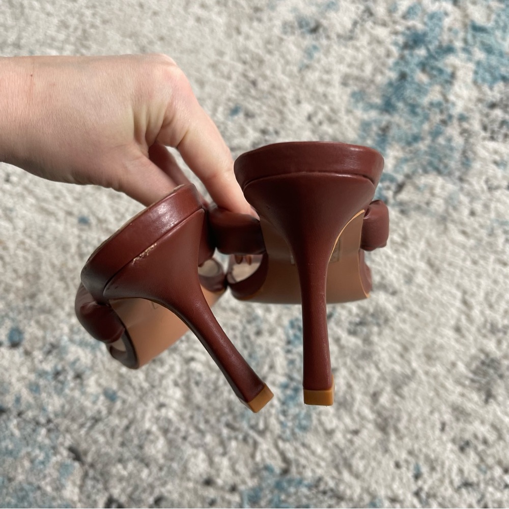 NWOT Pretty Little Thing Sandals - Picture 4 of 11
